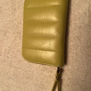 Universal Thread Lime Green Wallet